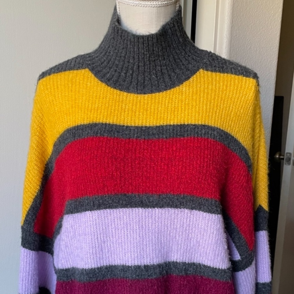 Express Womens Soft Fuzzy Color Block Long Sleeve… - image 3